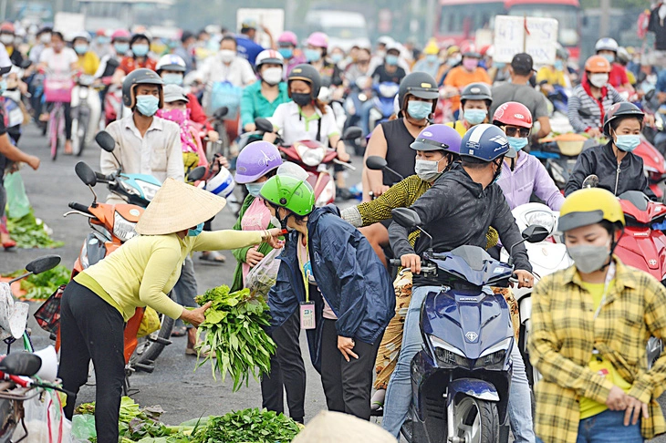 Hơn nửa triệu lao động bị mất việc, giảm giờ làm. Ngành nào nhiều nhất